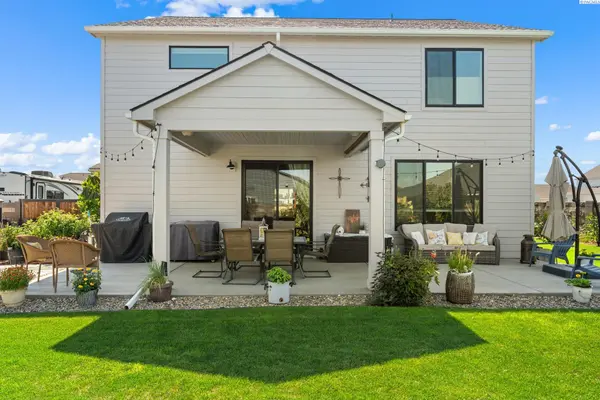 313 Ruby Ave, Grandview, WA 98930