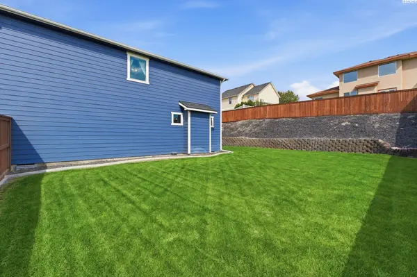 6109 Turf Paradise Drive, Pasco, WA 99301
