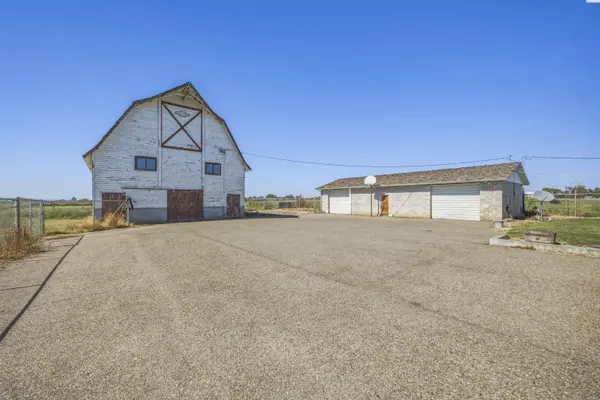 3050 Midvale Road, Mabton, WA 98935
