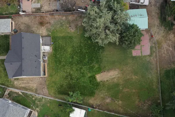 509 Crescesnt Dr, Grandview, WA 98930