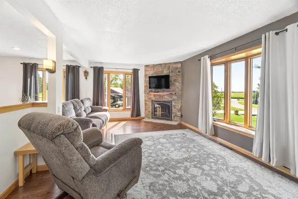 N8524 HICKORY RD, Beaver Dam, WI 53916