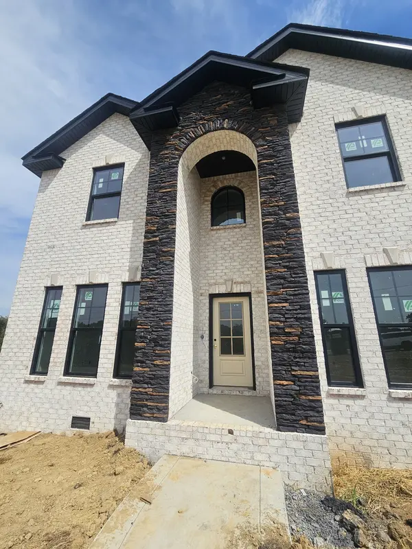 1063 Linder Ridge Rd, Woodlawn, TN 37191