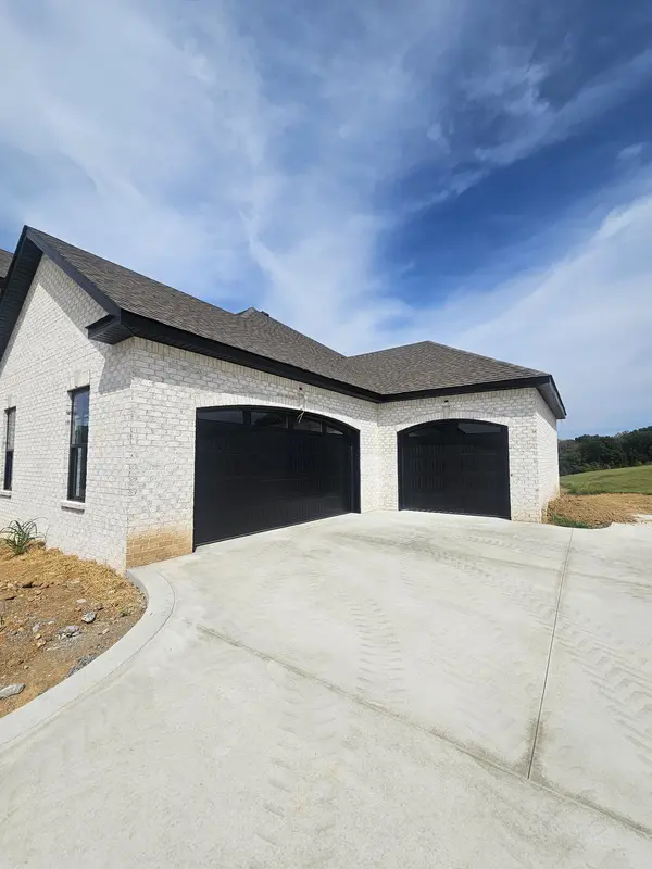1063 Linder Ridge Rd, Woodlawn, TN 37191