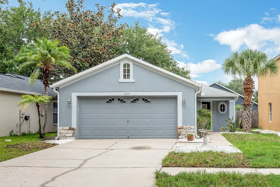 8309 QUARTER HORSE DR, Riverview, FL 33578