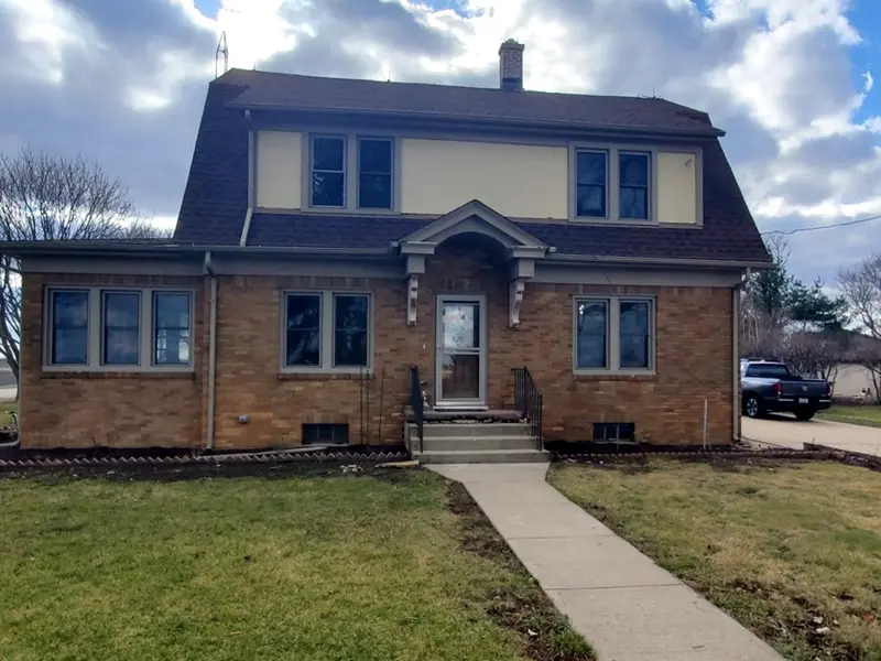 310 Genoa RD, Genoa, IL 60135