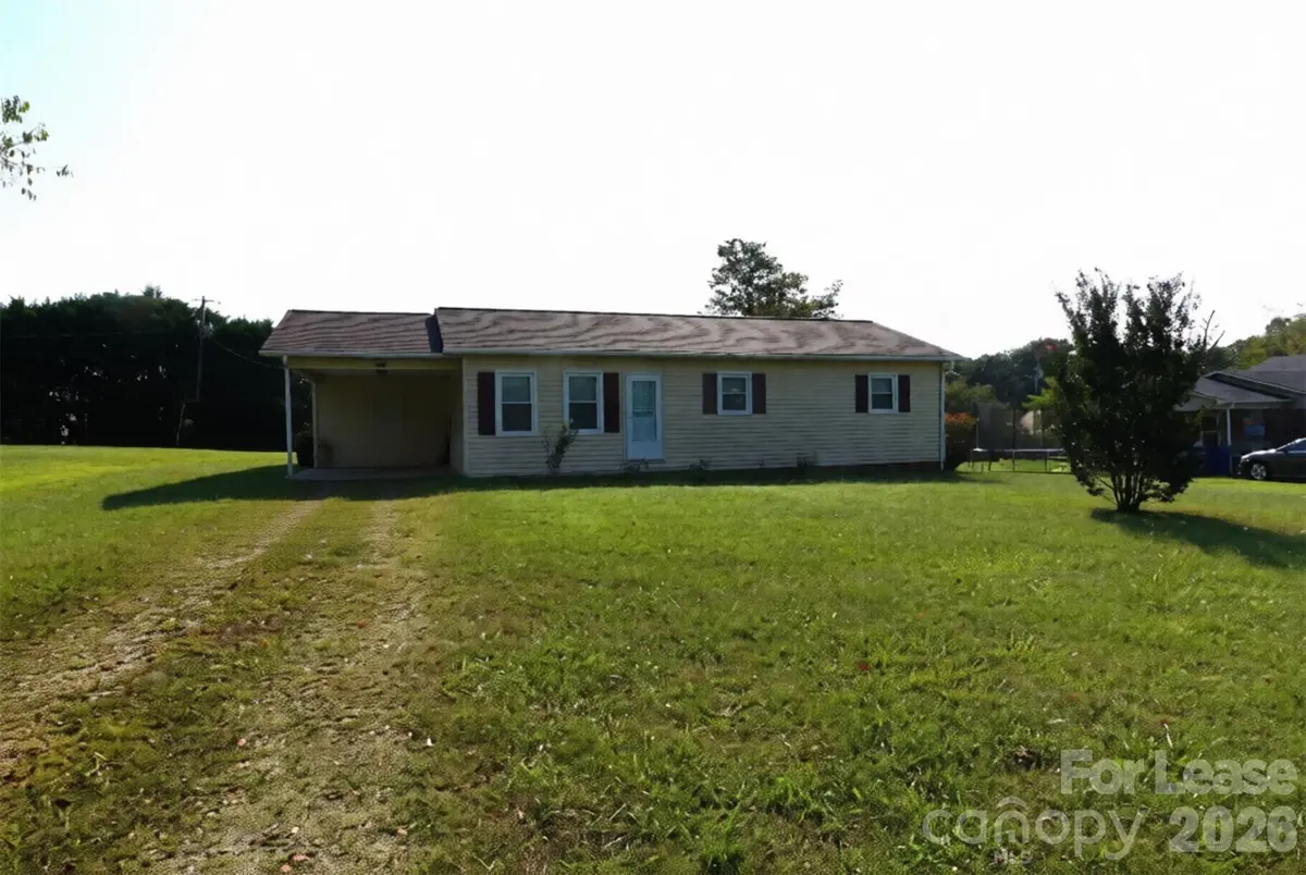 4072 Beach RD, Hudson, NC 28638