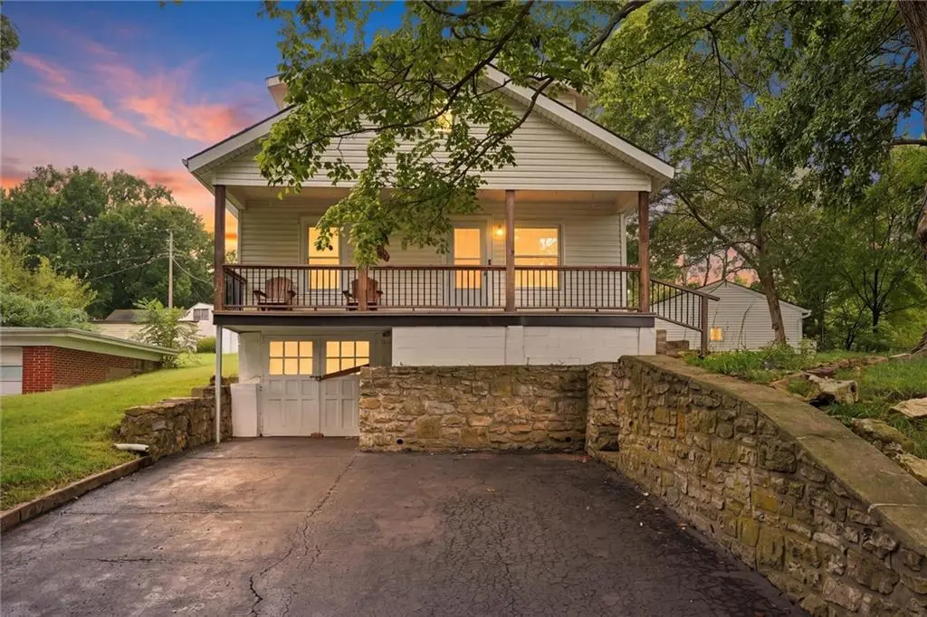 11411 E Norledge ST, Sugar Creek, MO 64054