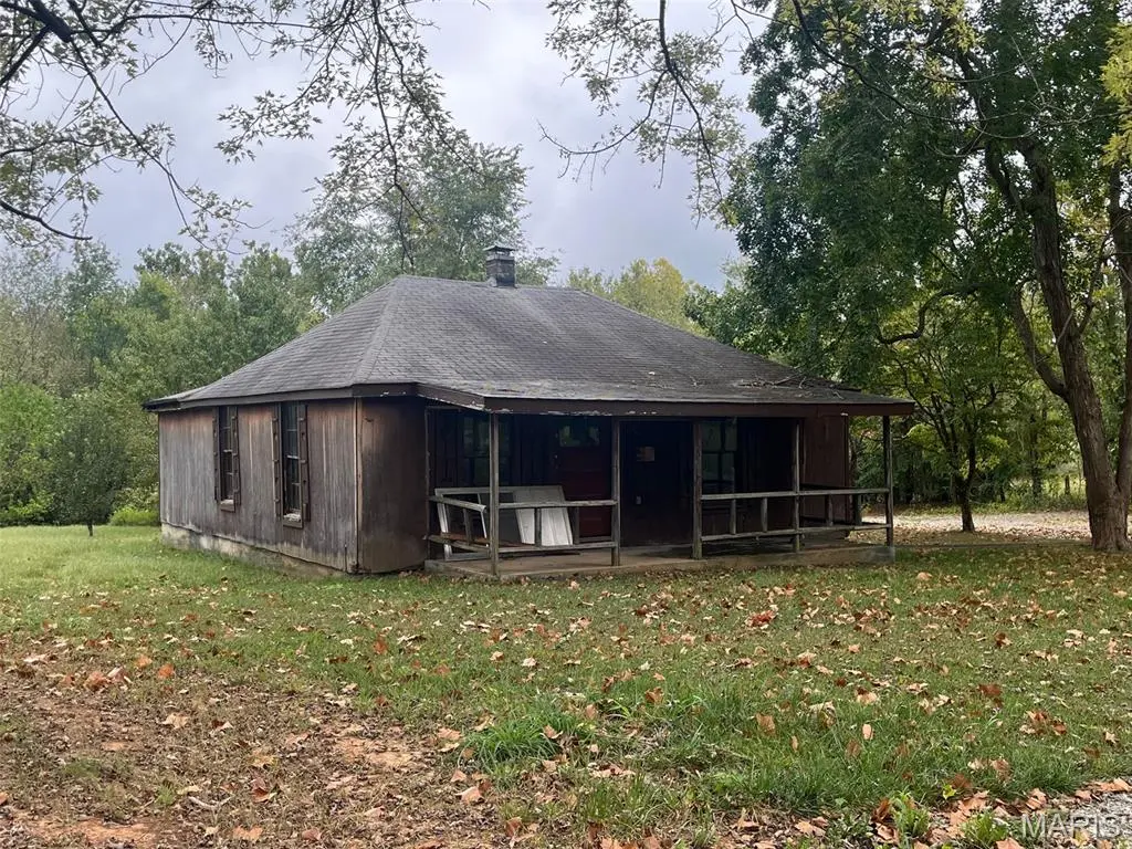 1101 Commercial ST, Mineral Point, MO 63660