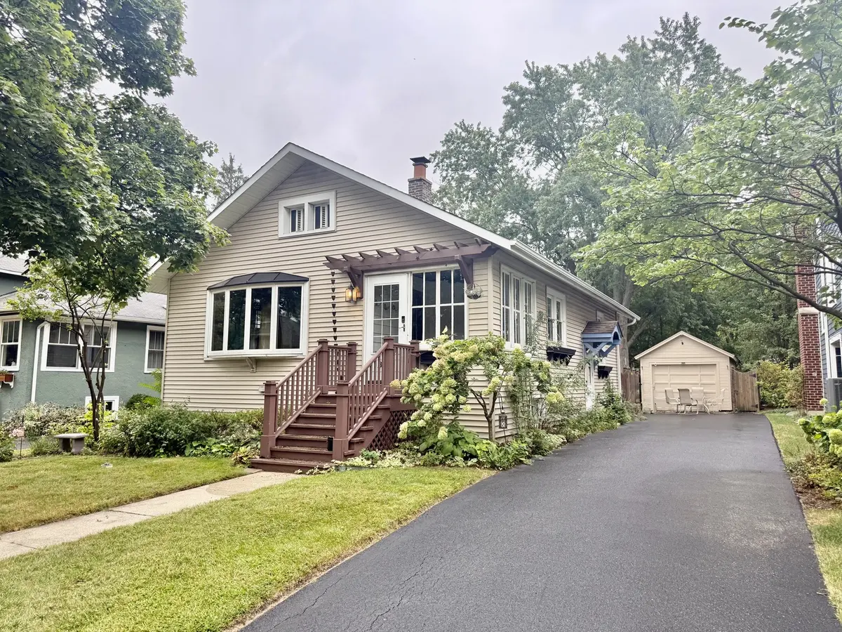 921 Chicago AVE, Downers Grove, IL 60515