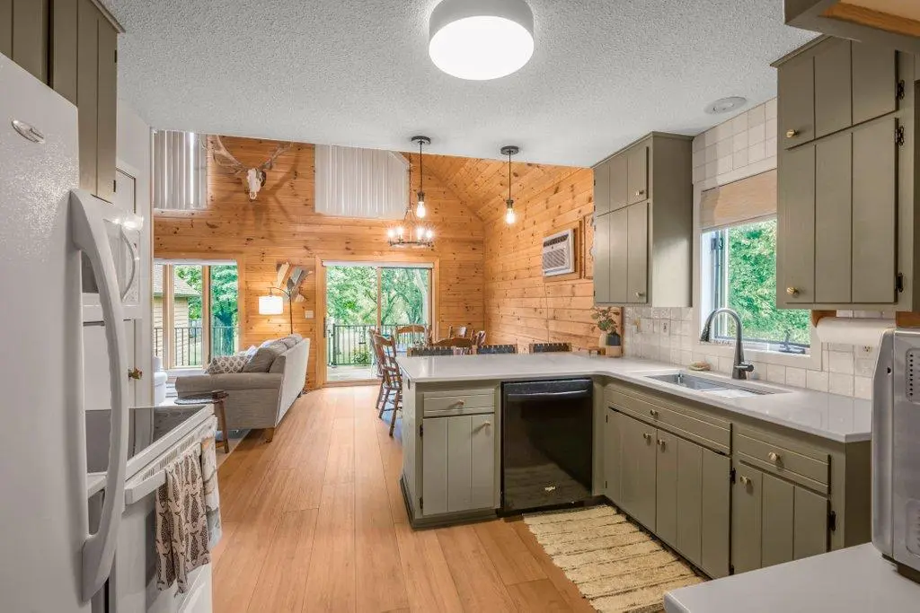 2618 Big Horn Bay RD NW, Alexandria, MN 56308