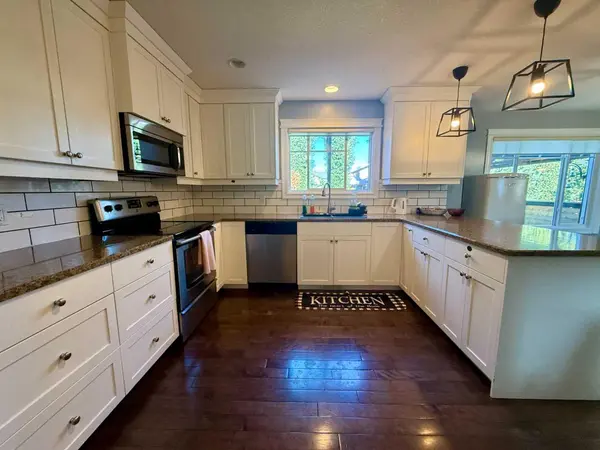 46 Spruce RD, Whitecourt, AB T7S 0C7