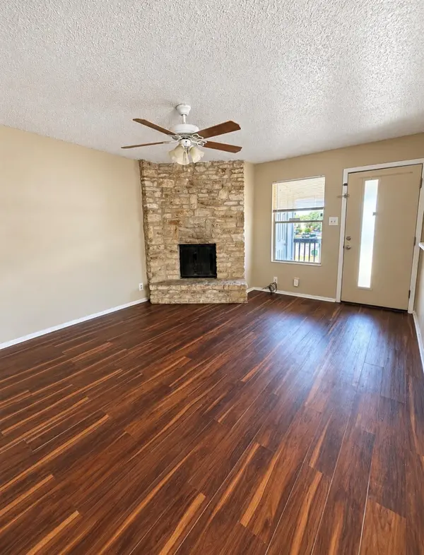 2201 Leah CV #C, Austin, TX 78748