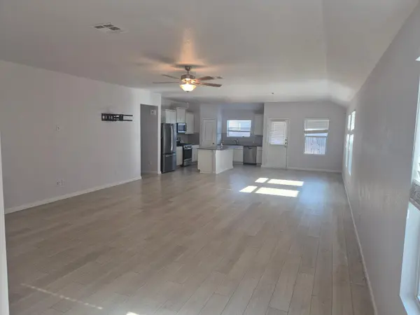 325 Arnage DR, Hutto, TX 78634