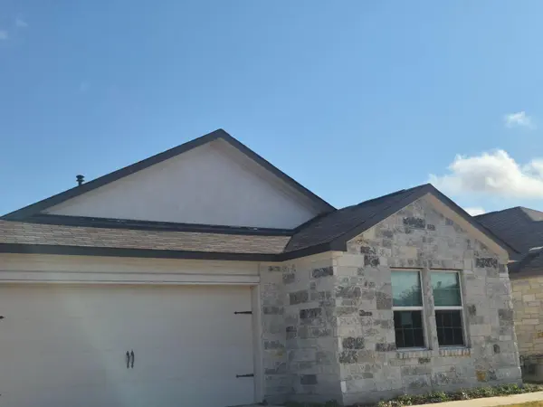 325 Arnage DR, Hutto, TX 78634