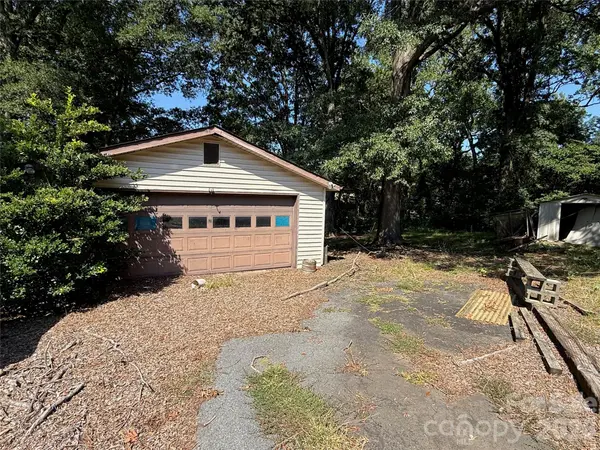 6737 Cardigan AVE, Charlotte, NC 28215