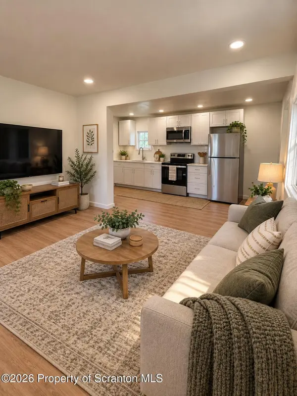 206 Oak ST #3rd floor, Dunmore, PA 18512