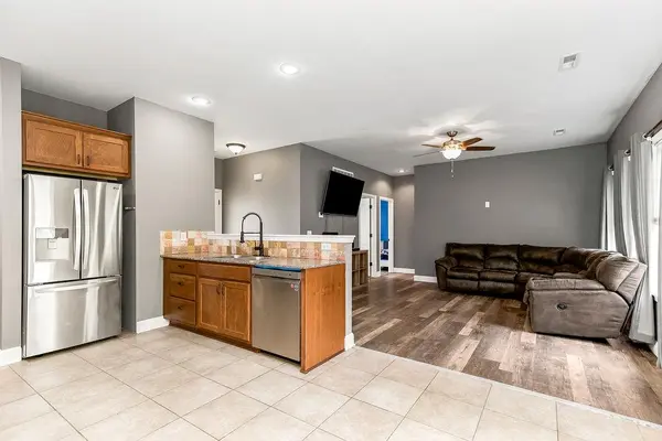 1 Platte Ridge CT, Edgerton, MO 64444