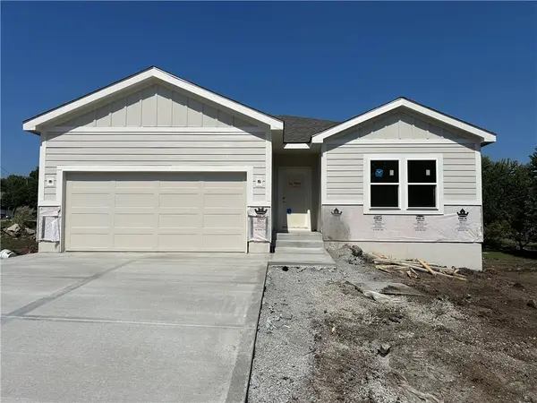 1203 Matthes LN, Pleasant Hill, MO 64080