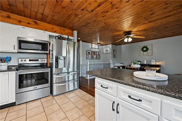 15 M ST, Lake Lotawana, MO 64086