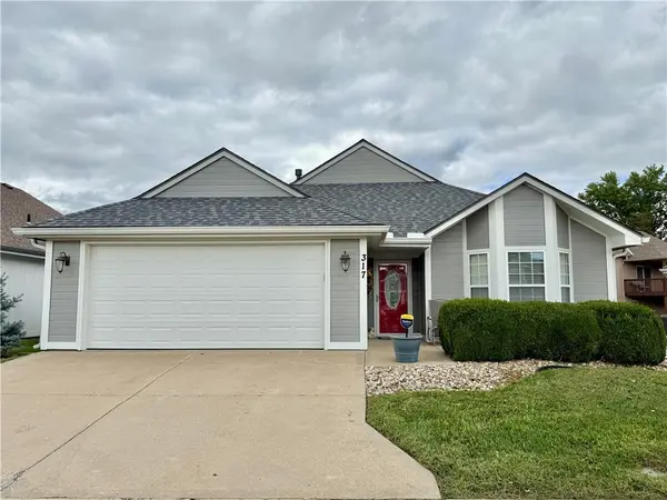 317 NW Vail CT, Blue Springs, MO 64014