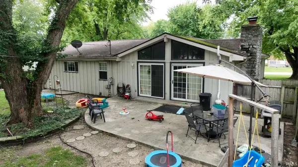 211 N Miller Manor CT, Monticello, IN 47960