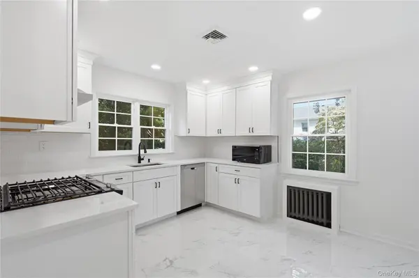 304 Kilburn RD, Garden City, NY 11530
