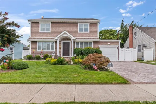 28 Lee AVE, Bethpage, NY 11714