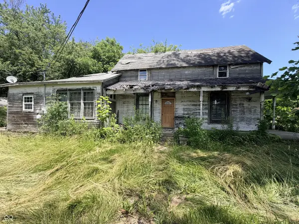 2812 Brown ST, New Castle, IN 47362