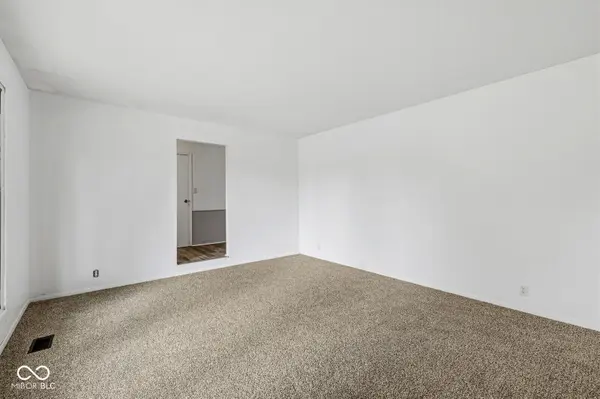 4300 E Maple Manor Pkwy, Muncie, IN 47302