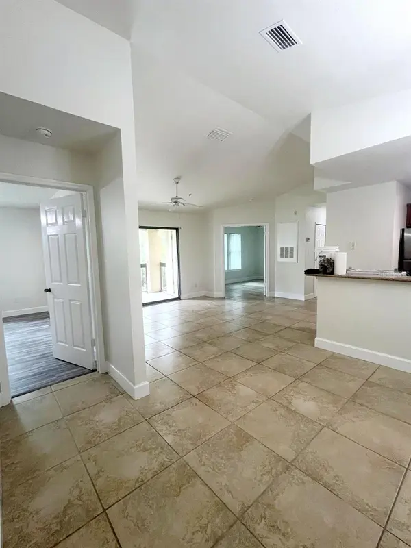 Address not disclosed, Sarasota, FL 34238