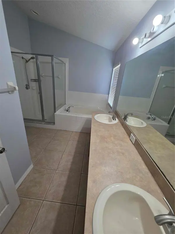 3020 EAGLE CROSSING DR, Kissimmee, FL 34746
