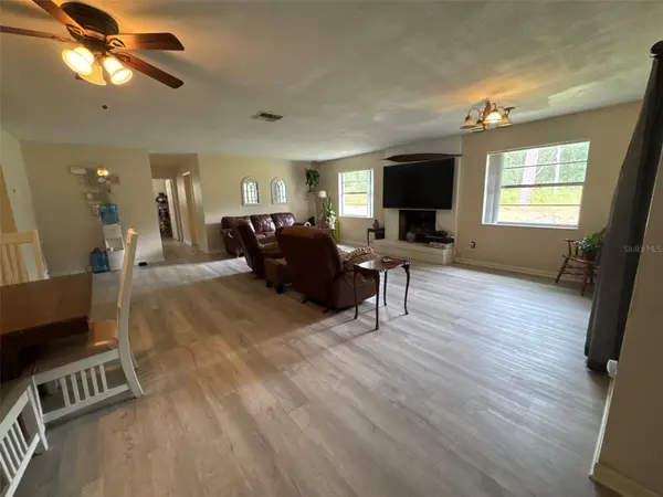 937 N MCGOWAN AVE, Crystal River, FL 34429