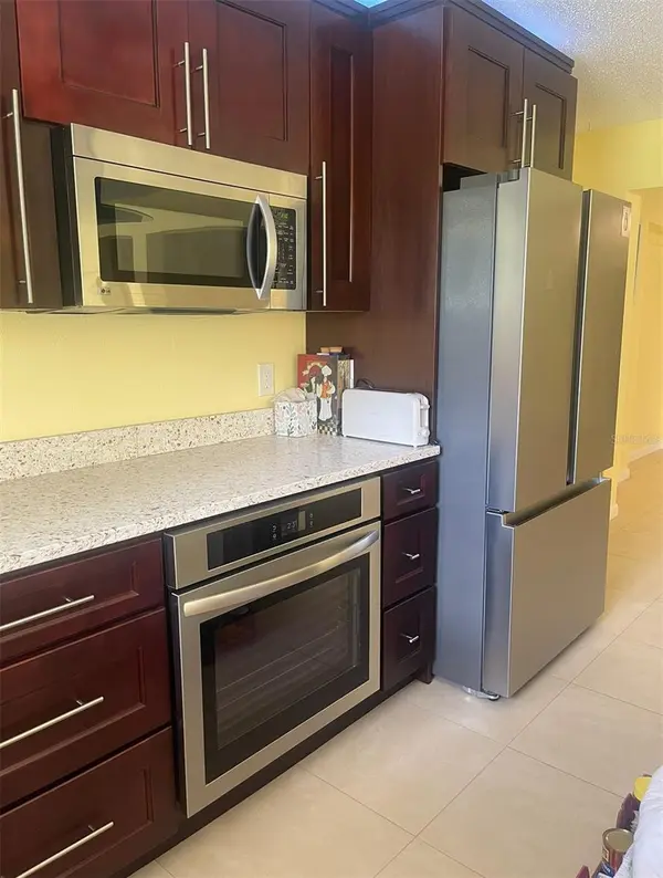331 SHORE DR E, Oldsmar, FL 34677