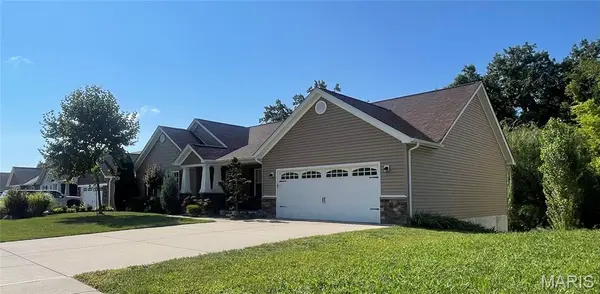548 Long Train DR, Troy, MO 63379