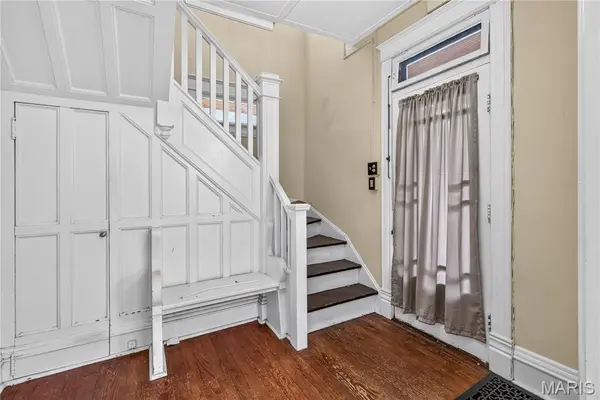 52 N 2nd Street, Ste Genevieve, MO 63670