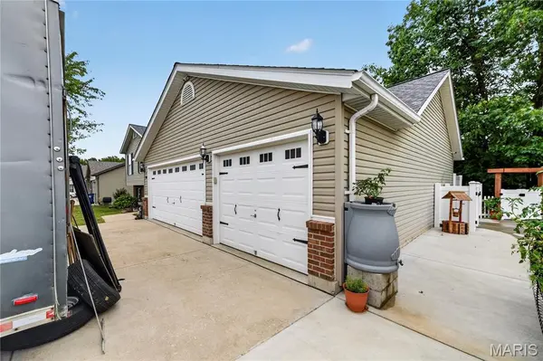 500 Candlestick CT, Warrenton, MO 63383