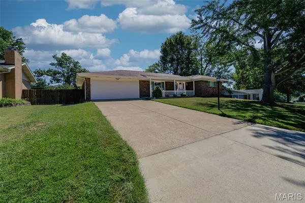 4808 Towne South RD, St Louis, MO 63128