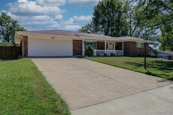 4808 Towne South RD, St Louis, MO 63128