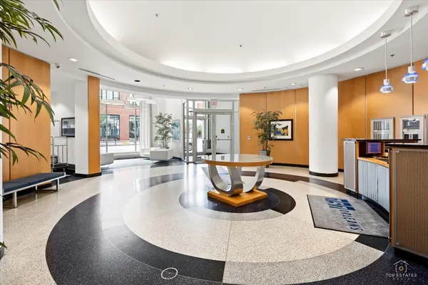 757 N Orleans ST #805, Chicago, IL 60654