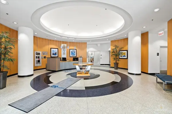 757 N Orleans ST #805, Chicago, IL 60654
