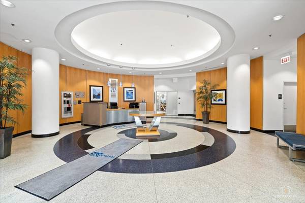 757 N Orleans ST #805, Chicago, IL 60654
