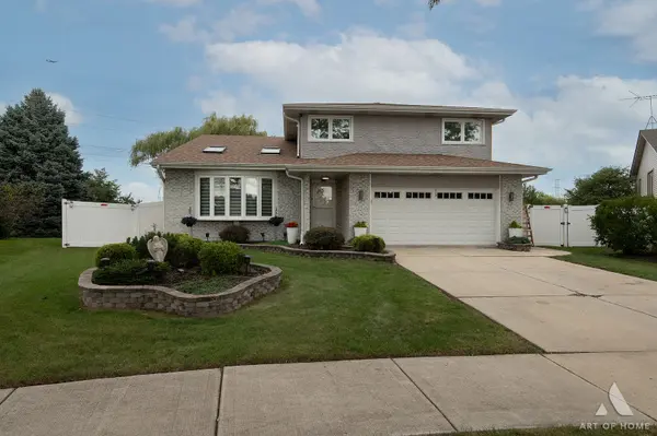 2195 W Cimarron WAY, Addison, IL 60101