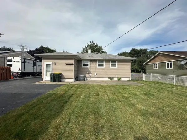 2402 Rohlwing RD, Rolling Meadows, IL 60008