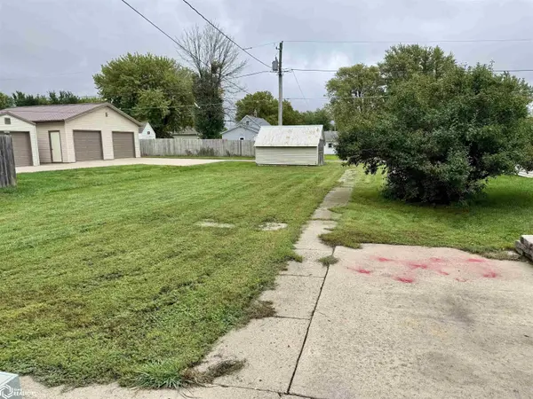 314 N Crawford ST, Carroll, IA 51401