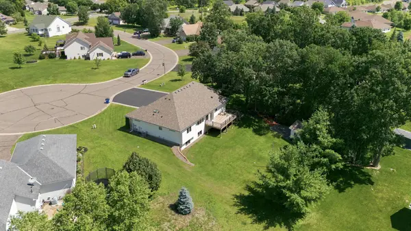 38249 Everton AVE, North Branch, MN 55056