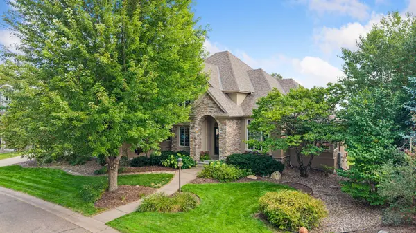 18221 Overland TRL, Eden Prairie, MN 55347