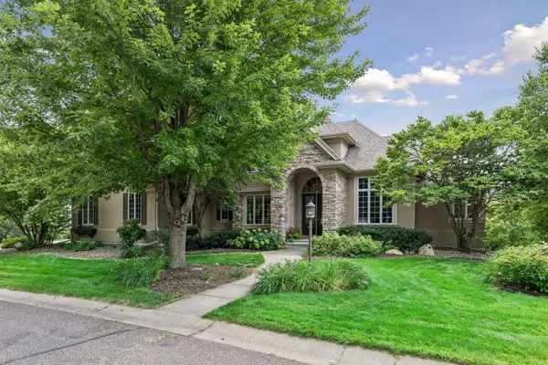 18221 Overland TRL, Eden Prairie, MN 55347