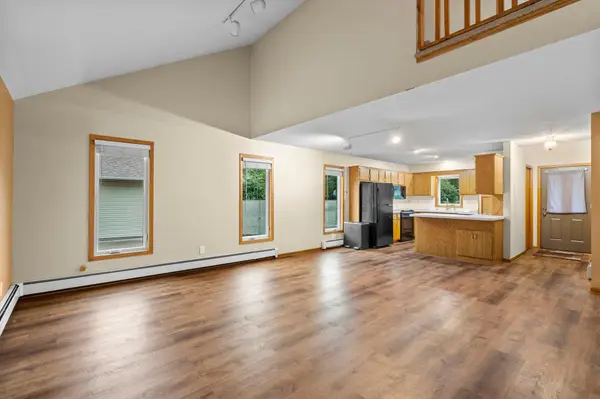 8008 Mount Curve BLVD, Brooklyn Park, MN 55445
