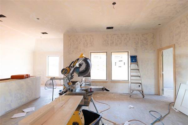 10348 SW 56th ST, Mustang, OK 73064
