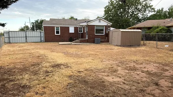 201 W Lockheed DR, Midwest City, OK 73110